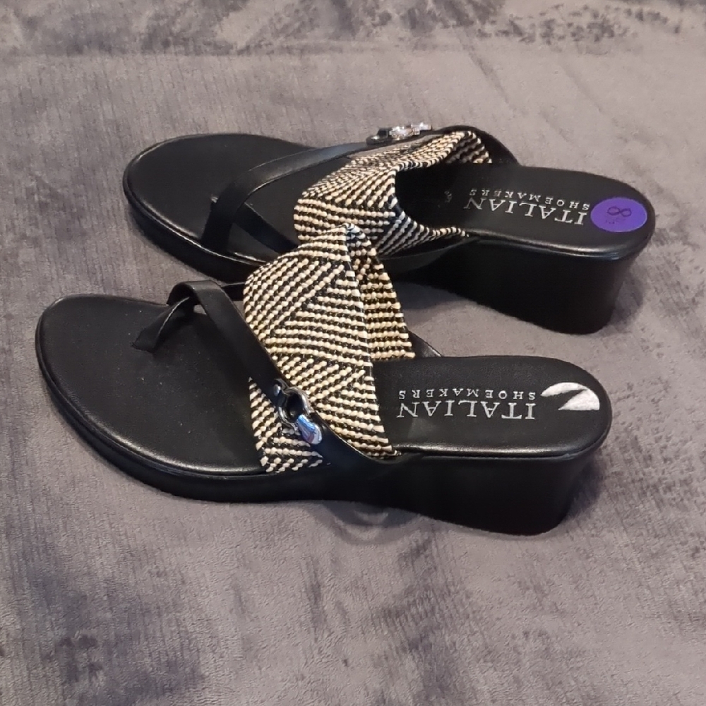 Italian Shoemakers Black and Cream Women's Sandals